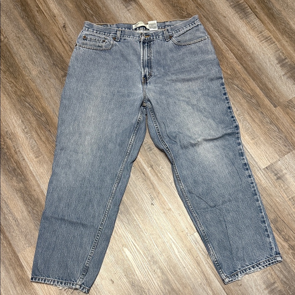Levi’s Comfort Fit 560 Classic Men's Light Blue Relaxed Fit Jeans 38x30
